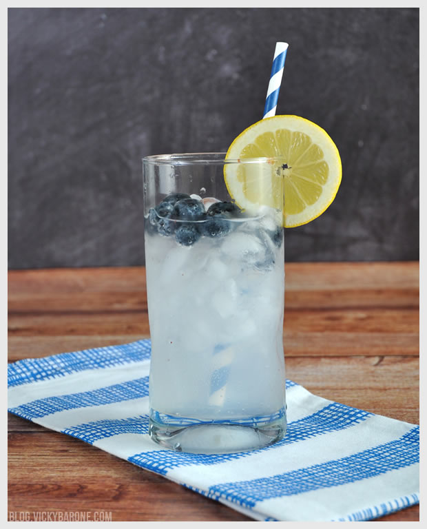 Blueberry Lemonade Cocktail | Vicky Barone