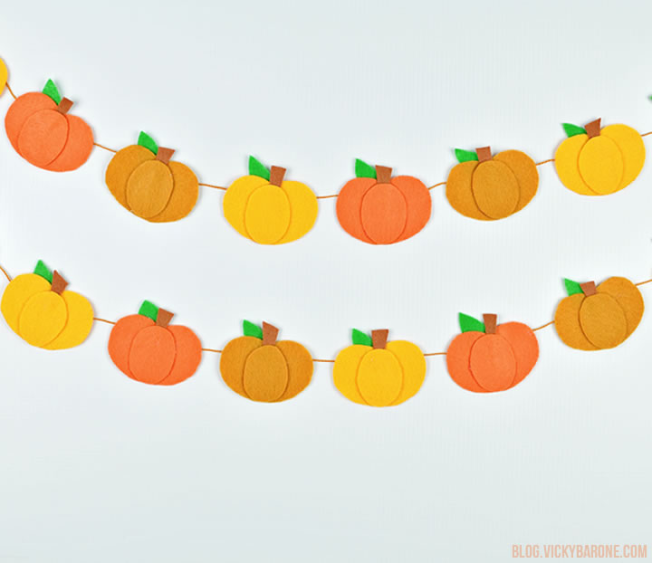 Felt Pumpkin Garland DIY | Vicky Barone