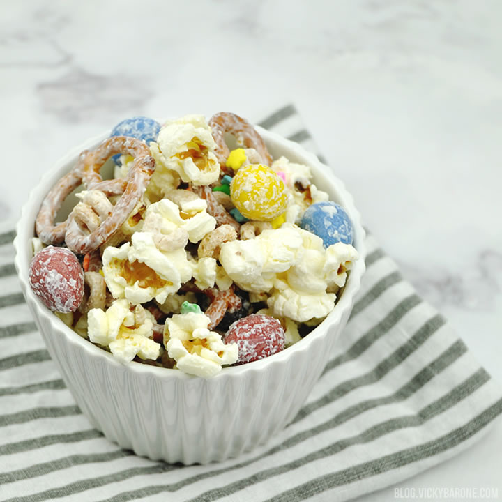 Easter Snack Mix | Vicky Barone