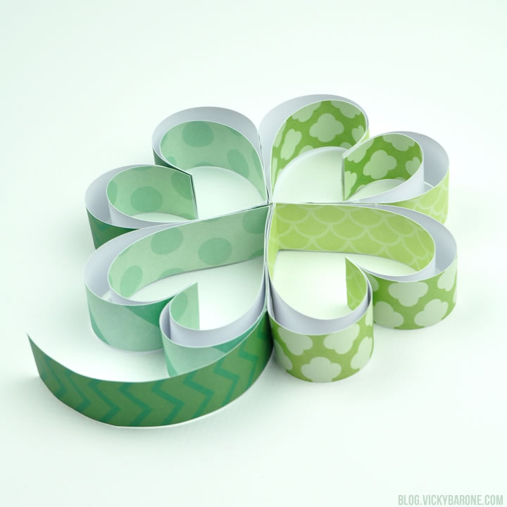 DIY Paper Shamrocks | Vicky Barone